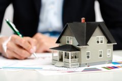 <b>智能入住与个性化服务</b>